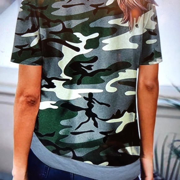 Short sleeve crewneck tee - Picture 3 of 3